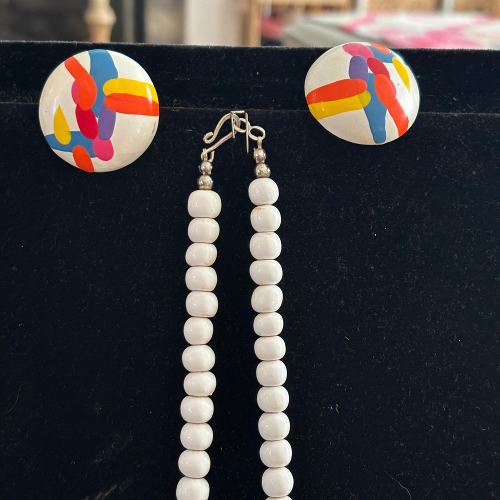 Vintage 1980s Necklace and Earings Set.